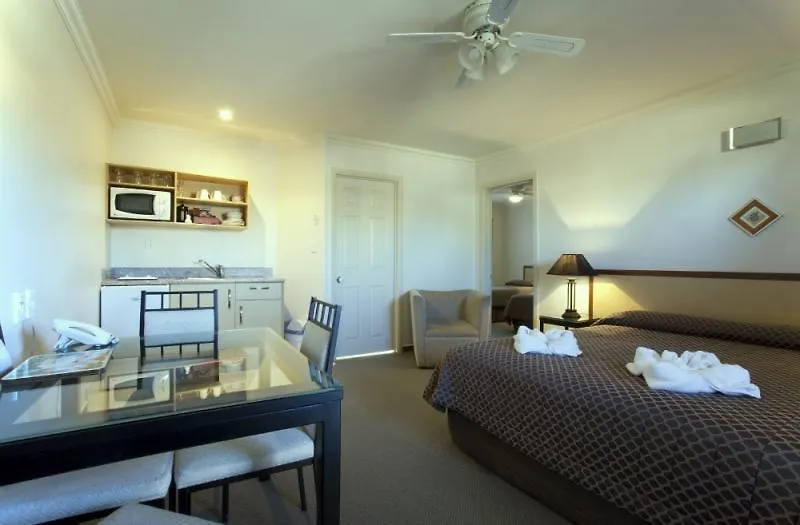 Stay 280 & Stay 284 Rotorua - Refurbished Modern Accommodation 4*,  New Zealand