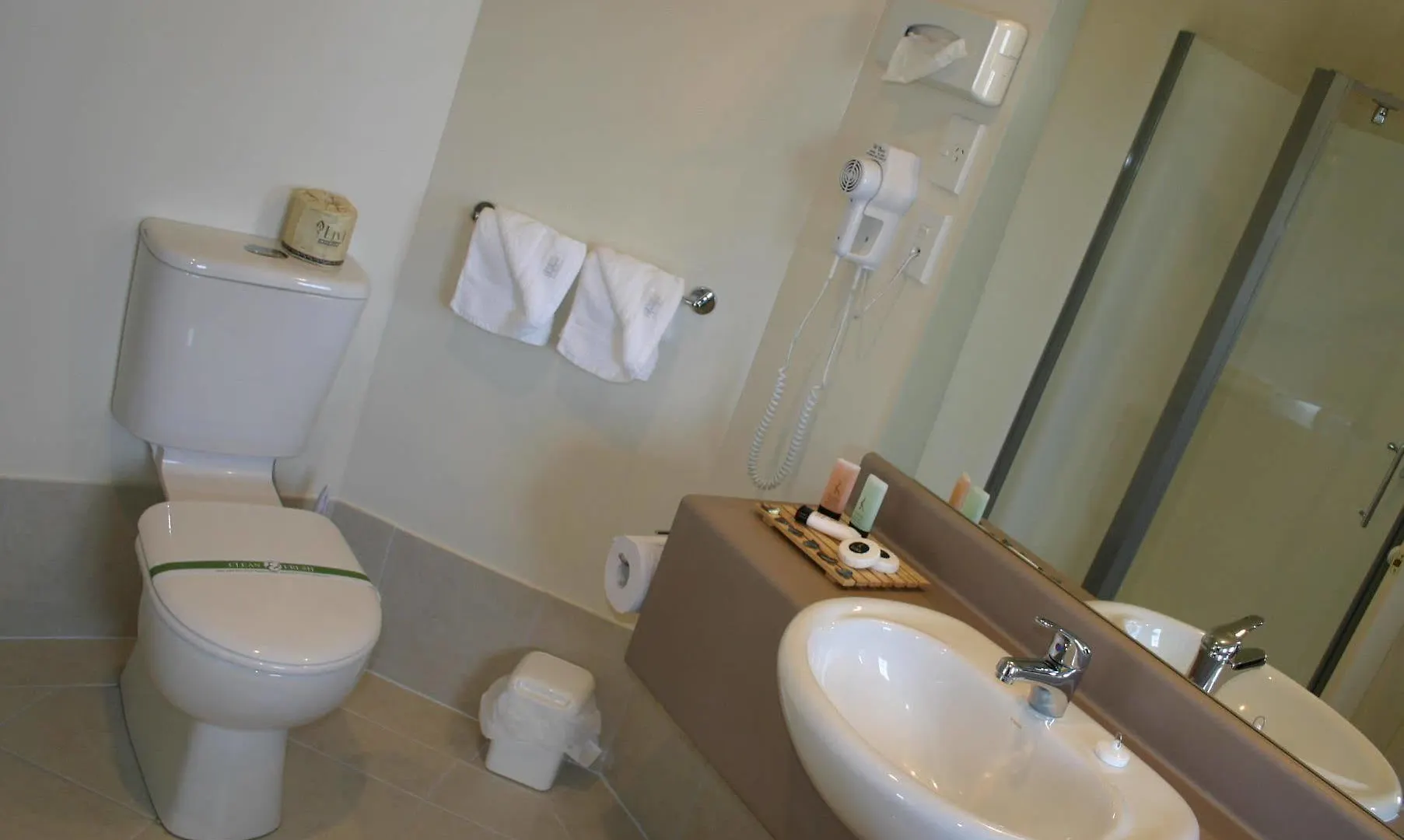 **** Motel Stay 280 & Stay 284 Rotorua - Refurbished Modern Accommodation New Zealand