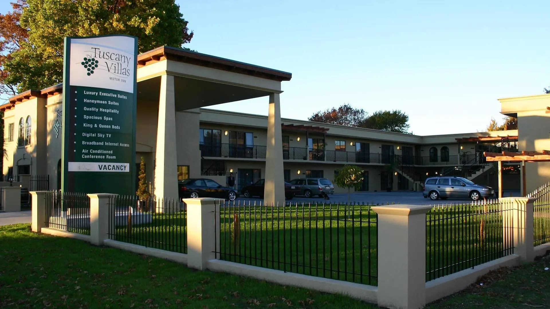 Motel Stay 280 & Stay 284 Rotorua - Refurbished Modern Accommodation