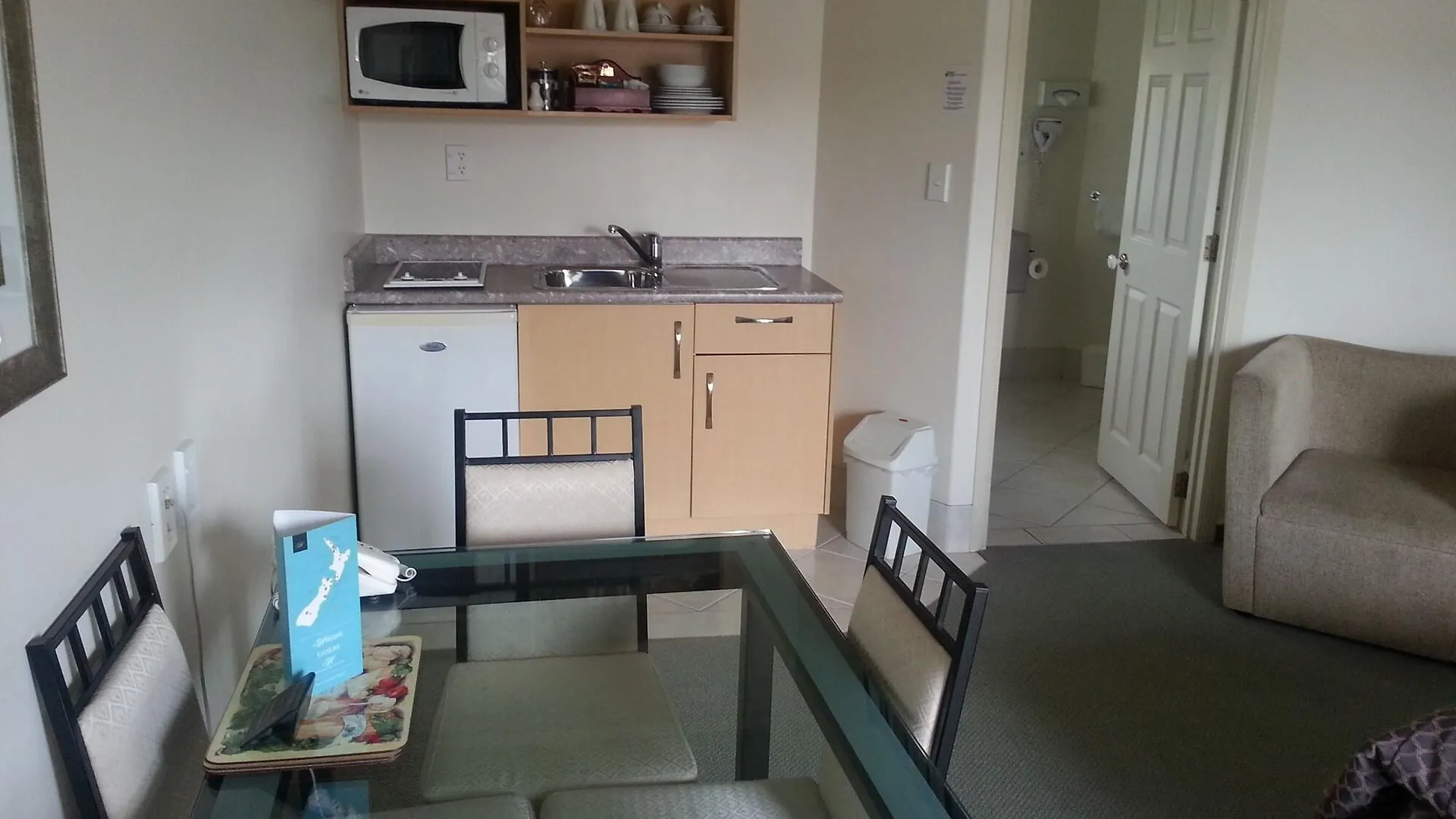 **** Motel Stay 280 & Stay 284 Rotorua - Refurbished Modern Accommodation New Zealand