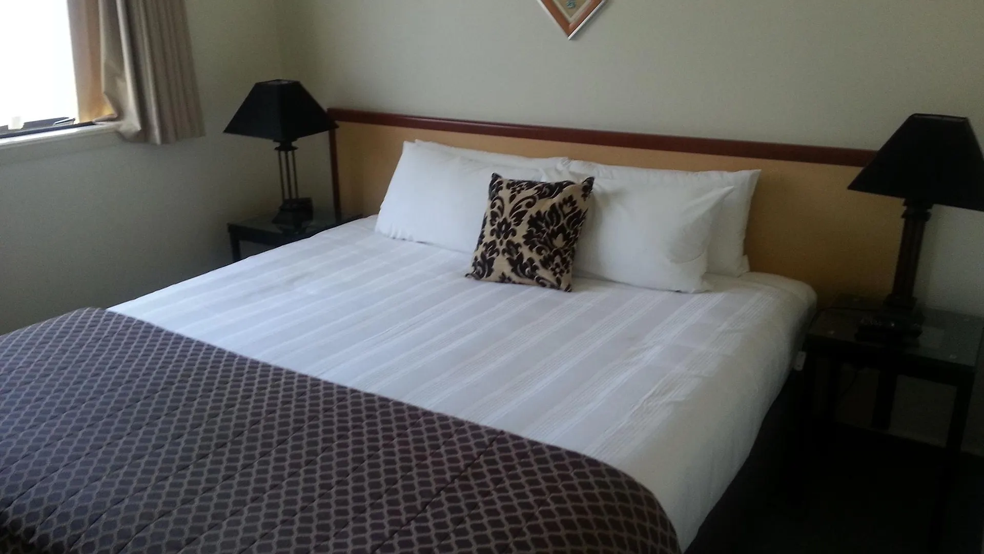 Stay 280 & Stay 284 Rotorua - Refurbished Modern Accommodation