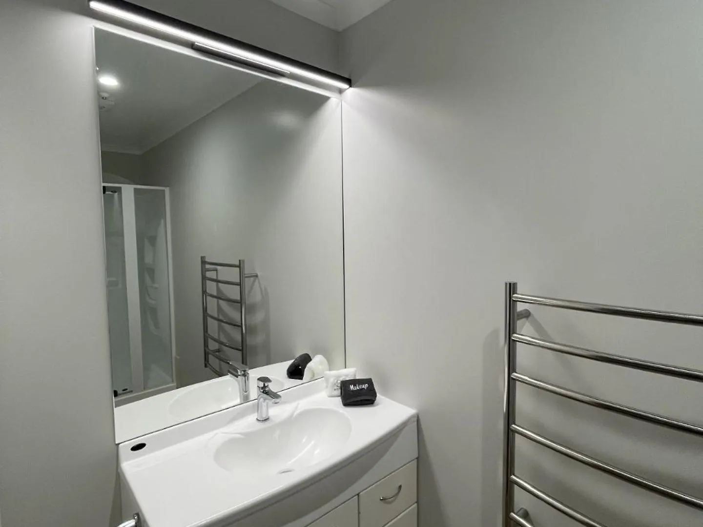 **** Motel Stay 280 & Stay 284 Rotorua - Refurbished Modern Accommodation New Zealand