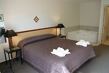 Stay 280 & Stay 284 Rotorua - Refurbished Modern Accommodation 4*,  New Zealand