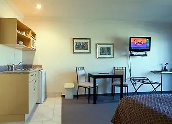 Stay 280 & Stay 284 Rotorua - Refurbished Modern Accommodation New Zealand